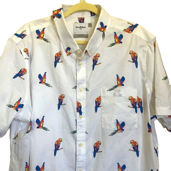Goodfellow & Co Other - Goodfellow & co Paradise Macaw print button up t-shirt size XXL